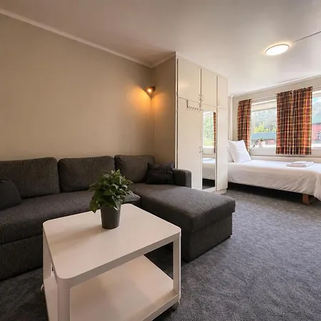 In The Center Of Gol, Bed Linen & Towels Included * غول