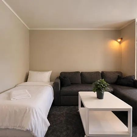 In The Center Of Gol, Bed Linen & Towels Included